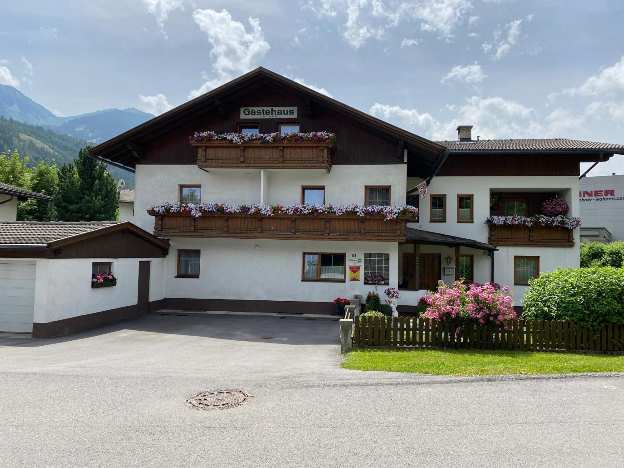 Gaestehaus Ortner Heinfels Exterior photo