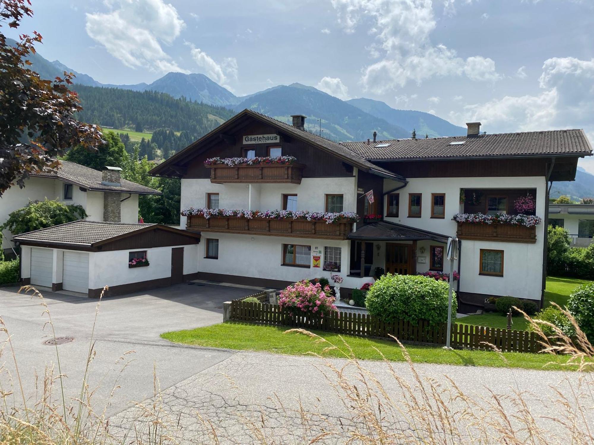 Gaestehaus Ortner Heinfels Exterior photo